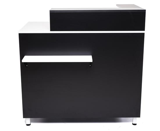 BLACK&WHITE PULT