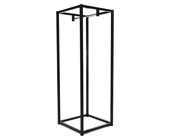 DESIGN TÉRBEN ÁLLÓ RUHAKIEMELŐ